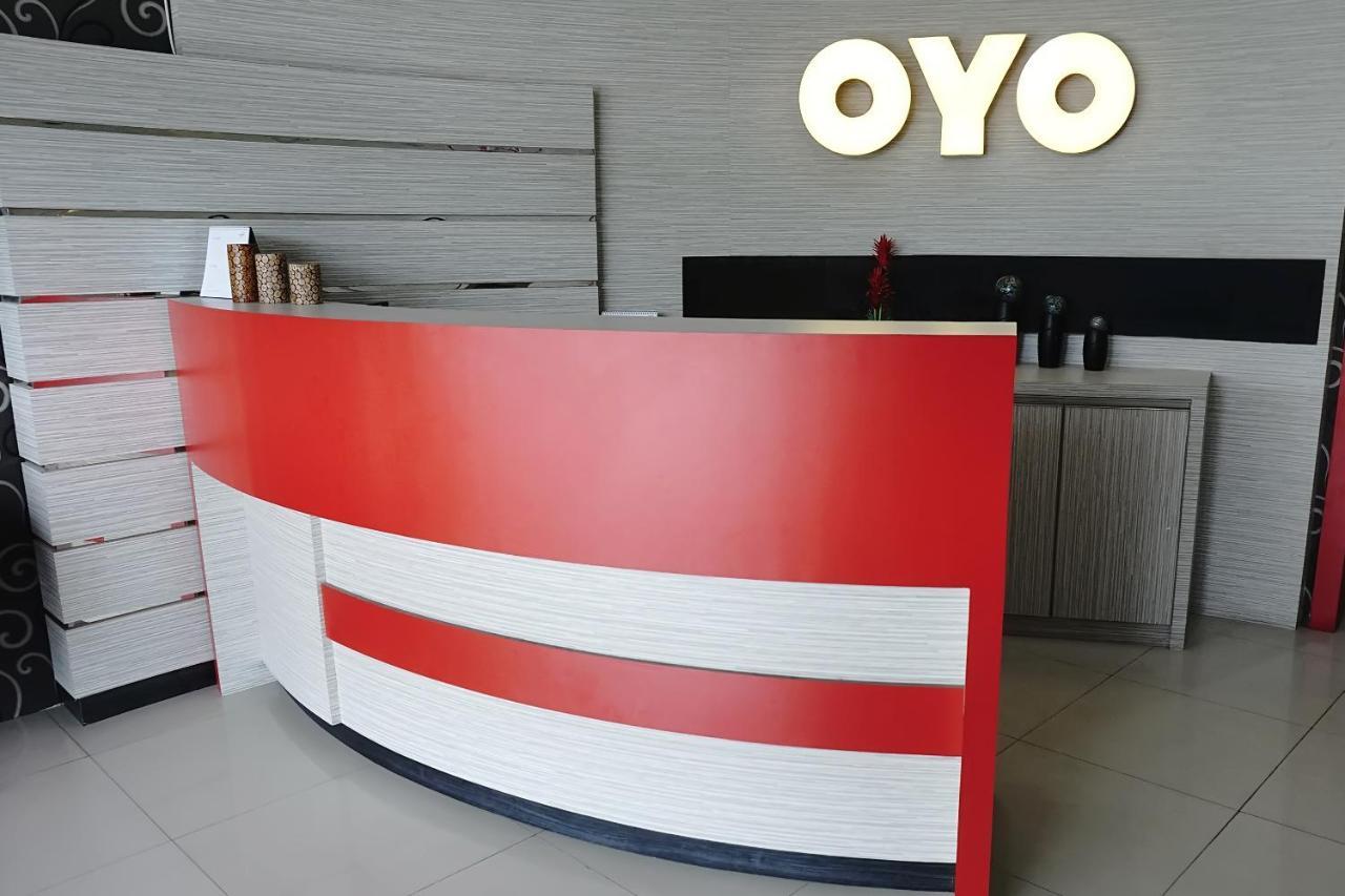 ホテル Oyo 555 Aedo Syariah ブキティンギ エクステリア 写真